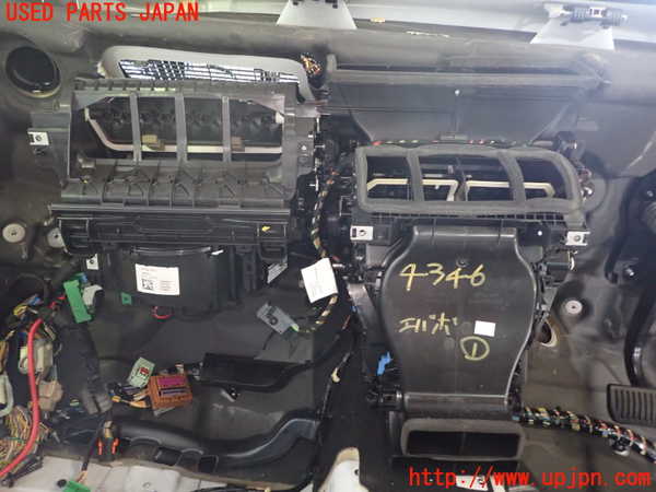 1UPJ-43466081]ボルボ・XC40(XB420XC)エバポレーター1 中古_m0001.jpg