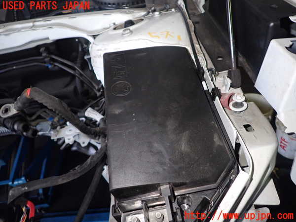 1UPJ-43466741]ボルボ・XC40(XB420XC)ヒューズボックス1 中古_m0001.jpg