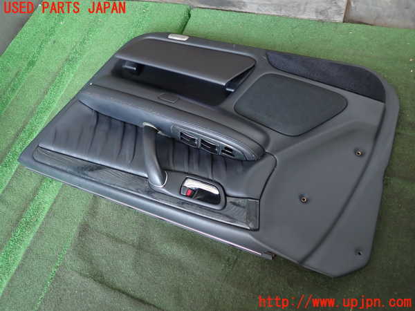 2UPJ-43511234]クラウン エステート(JZS171W)右前ドア内張り 中古_m0003.jpg