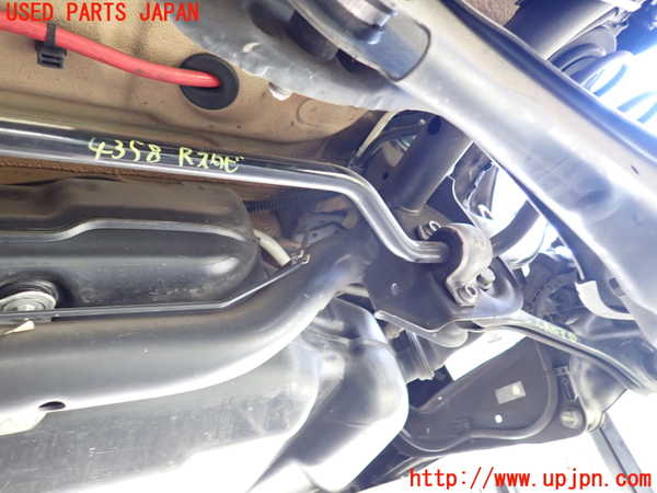 1UPJ-43585445]アウディ・TT クーペ(FVCHH)リアスタビライザー 中古_m0001.jpg
