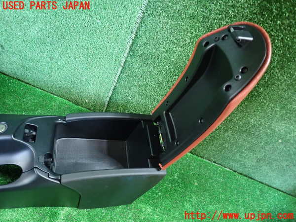 1UPJ-43607540]ポルシェ・ボクスター(98665)センターコンソール 中古_m0002.jpg