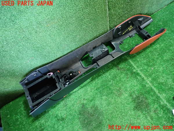 1UPJ-43607540]ポルシェ・ボクスター(98665)センターコンソール 中古_m0005.jpg