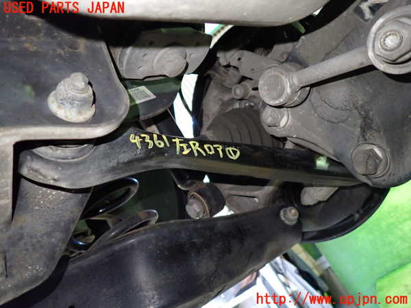 1UPJ-43615226]アウディ・TT クーペ(8JCCZF)左リアロアアーム1 中古_m0001.jpg