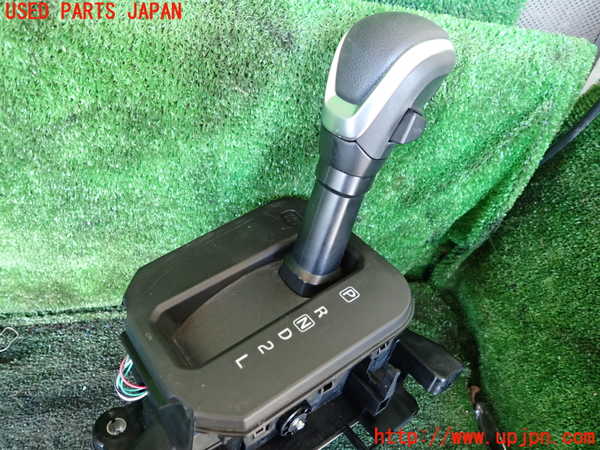 1UPJ-43637555]ジムニー シエラ(JB74W)ATシフトレバー 中古_m0002.jpg