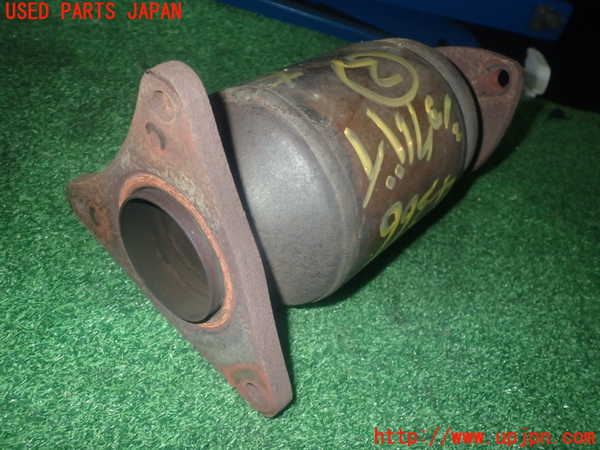 1UPJ-43662662]レクサス・SC430(UZZ40)触媒2 中古 ソアラ_m0002.jpg