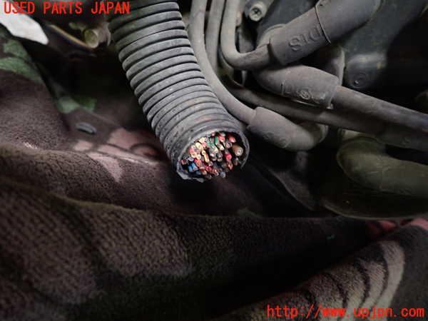 1UPJ-43682010]レグナム(EC5W)エンジン 6A13 4WD 中古_m0003.jpg