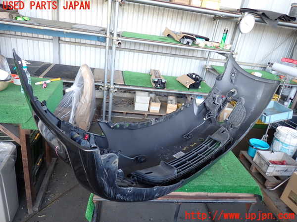 2UPJ-43711010]ポルシェ・パナメーラ S(970M48A-)フロントバンパー 中古_m0005.jpg