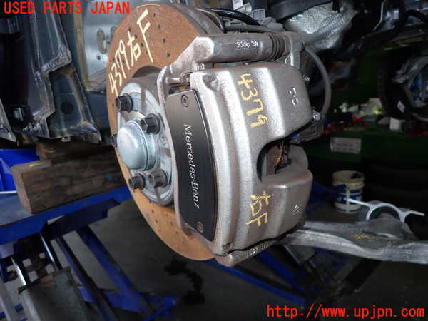 2UPJ-43794080] ベンツ GLA180(247784M) H247系 右フロントキャリパー 中古_m0001.jpg