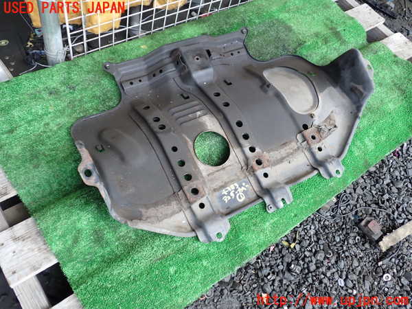 1UPJ-43831721]ランクル100系(UZJ100W)アンダーカバー1 中古_m0001.jpg