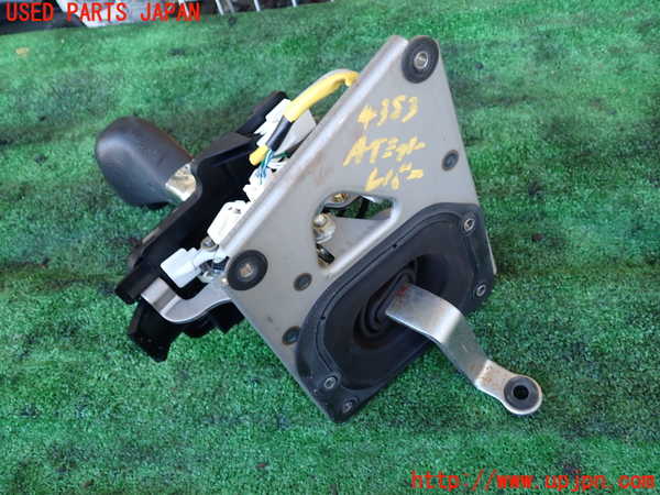 1UPJ-43837555]ランクル100系(UZJ100W)ATシフトレバー 中古_m0002.jpg