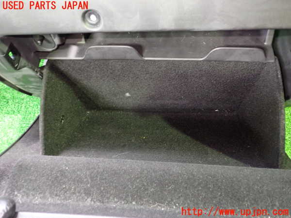 1UPJ-43847516]ジープ・グランドチェロキー(WK36)グローブボックス1 中古_m0002.jpg