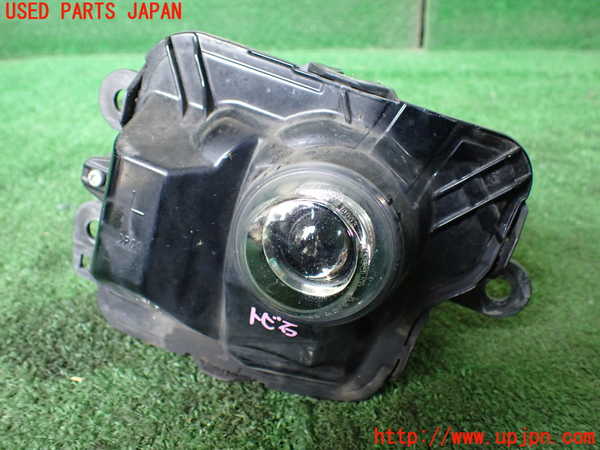 1UPJ-43851182]レクサス・IS300h(AVE30)左フォグ 中古_m0001.jpg