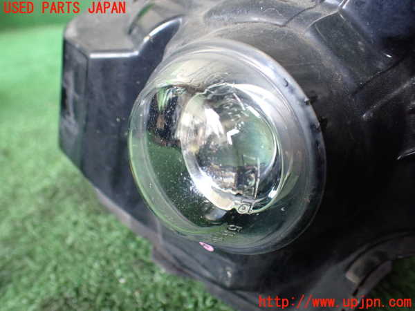 1UPJ-43851182]レクサス・IS300h(AVE30)左フォグ 中古_m0003.jpg