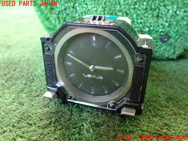 1UPJ-43857850]レクサス・IS300h(AVE30)時計 中古_m0001.jpg
