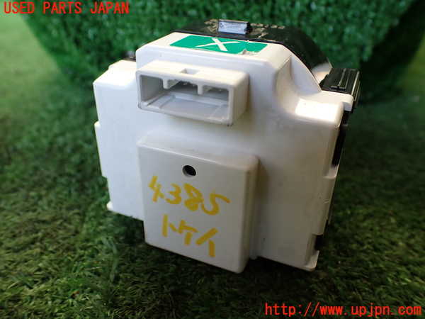 1UPJ-43857850]レクサス・IS300h(AVE30)時計 中古_m0002.jpg