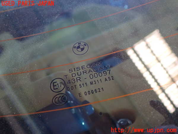 1UPJ-43861560]BMW 320i(3B20 F30)リアガラス SISECAM M311 中古_m0002.jpg