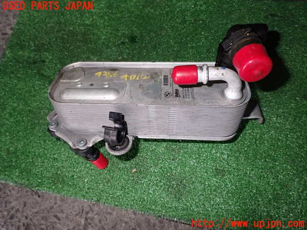 1UPJ-43862481]BMW 320i(3B20 F30)オイルクーラー1 中古_m0001.jpg