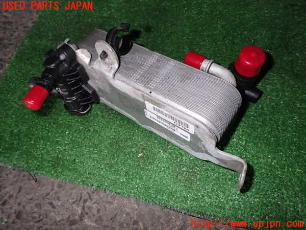 1UPJ-43862481]BMW 320i(3B20 F30)オイルクーラー1 中古_m0002.jpg