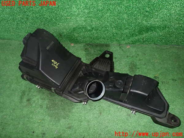 1UPJ-43862560]BMW 320i(3B20 F30)エアクリーナーボックス 中古_m0002.jpg