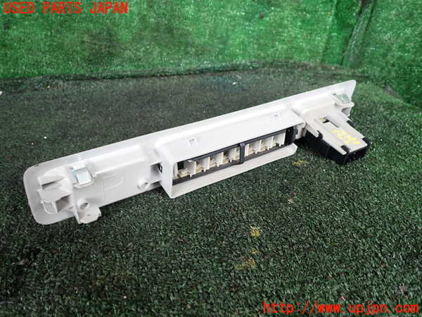 1UPJ-43886307]ハイエースバン200系(KDH201V)スイッチ2 (リヤエアコン) 中古_m0002.jpg