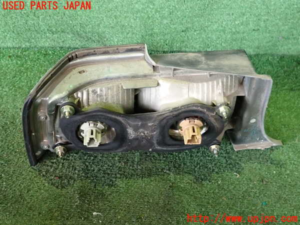 2UPJ-43981530]センチュリー(GZG50)右テールランプ 中古_m0002.jpg