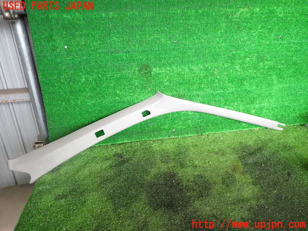 2UPJ-43997655]ハイラックスサーフ(RZN185W)右フロントピラートリム 中古_m0001.jpg