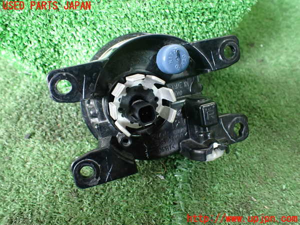 1UPJ-44011180]WR-V(DG5)右フォグ 中古_m0002.jpg