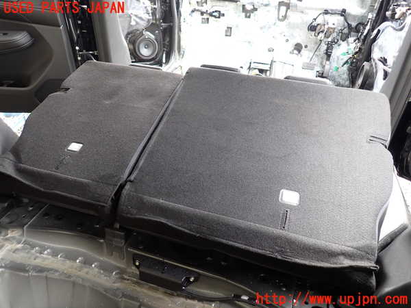1UPJ-44017385]WR-V(DG5)リアシート 中古_m0004.jpg