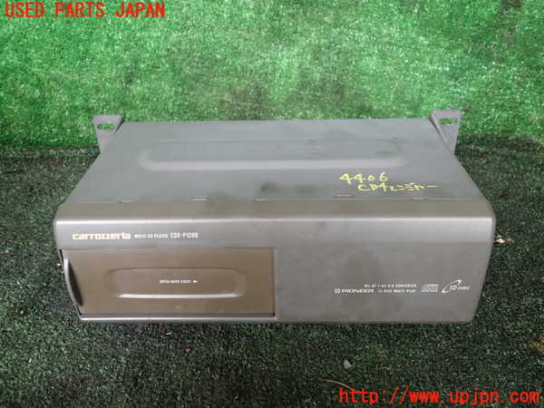 1UPJ-44066505]ハイラックスサーフ(KZN185W)CDチェンジャー 中古_m0001.jpg