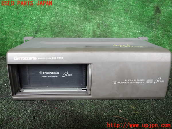1UPJ-44066505]ハイラックスサーフ(KZN185W)CDチェンジャー 中古_m0002.jpg