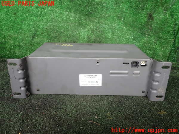 1UPJ-44066505]ハイラックスサーフ(KZN185W)CDチェンジャー 中古_m0003.jpg
