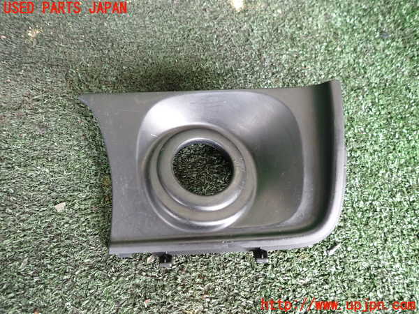 1UPJ-44067692]ハイラックスサーフ(KZN185W)内装トリム類2 中古_m0001.jpg