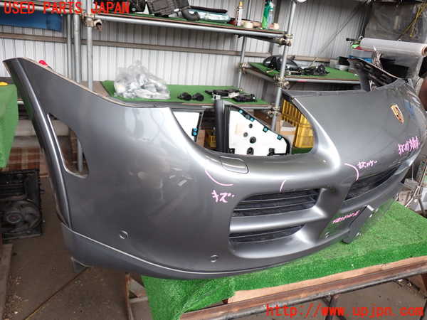 2UPJ-44071010]ポルシェ・カイエン S(9PA00A)フロントバンパー 中古_m0002.jpg