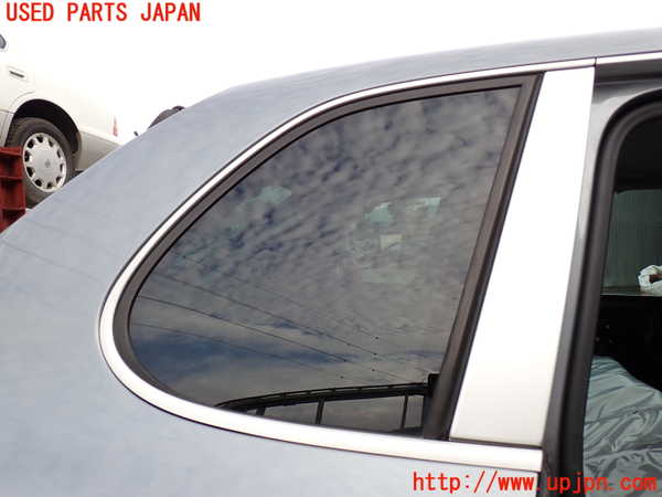 2UPJ-44071380]ポルシェ・カイエン S(9PA00A)右クォーターガラス (43R-00069) 中古_m0001.jpg