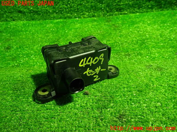 1UPJ-44096382]アウディ・TT クーペ(8JCCZF)センサー2 中古_m0003.jpg