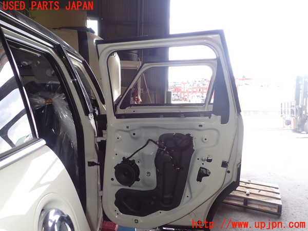 1UPJ-44101290]BMW ミニ(MINI)クーパーSD(XT20)(F55)右後ドア (ジャンク品) 中古_m0005.jpg