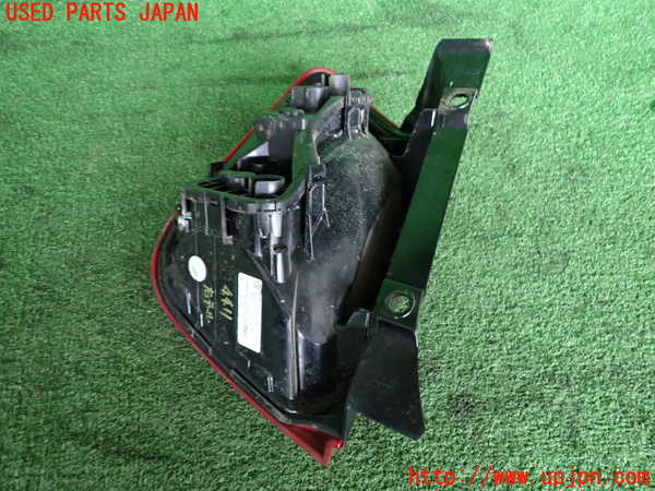 2UPJ-44111530]フィアット・500(31209)右テールランプ 中古_m0002.jpg