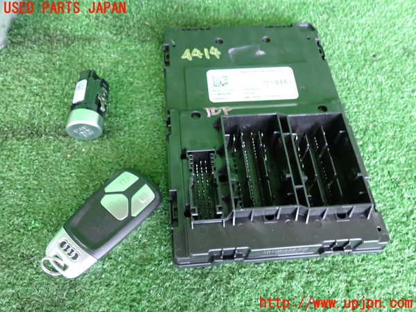2UPJ-44146110]アウディ・A4 アバント(8WCYRF)エンジンコンピューター 中古_m0003.jpg