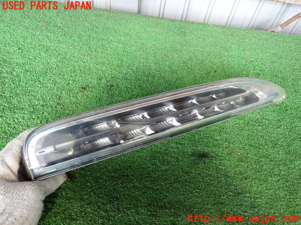 2UPJ-44351150]ポルシェ・カイエン(92AM5502)右コーナーランプ 中古_m0002.jpg