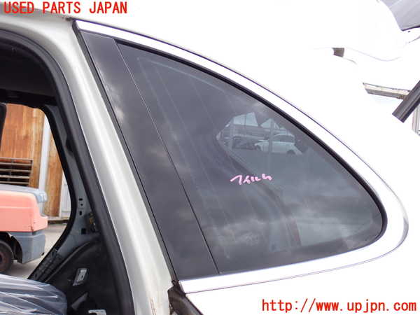 2UPJ-44351382]ポルシェ・カイエン(92AM5502)左クォーターガラス (43R-00049) 中古_m0001.jpg