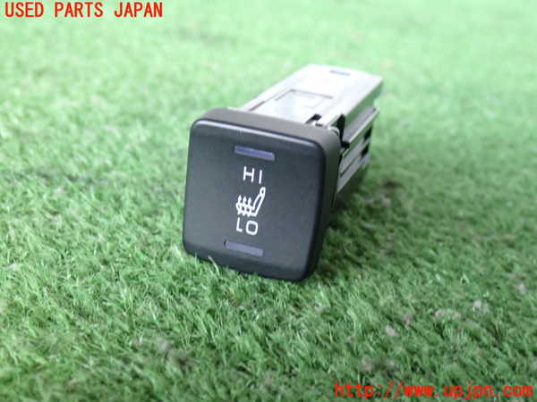 2UPJ-44366309]カローラ ツーリング ハイブリッド(ZWE214W)スイッチ4(シートヒーター) 中古_m0001.jpg