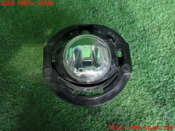 2UPJ-44371180]ジープ・グランドチェロキー(WK36TA)右フォグ 中古_m0001.jpg
