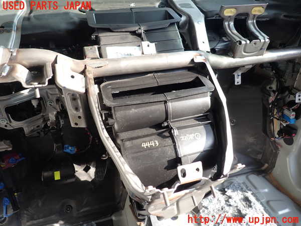 2UPJ-44436081]アバルト・500C(312141-)エバポレーター1 中古_m0001.jpg