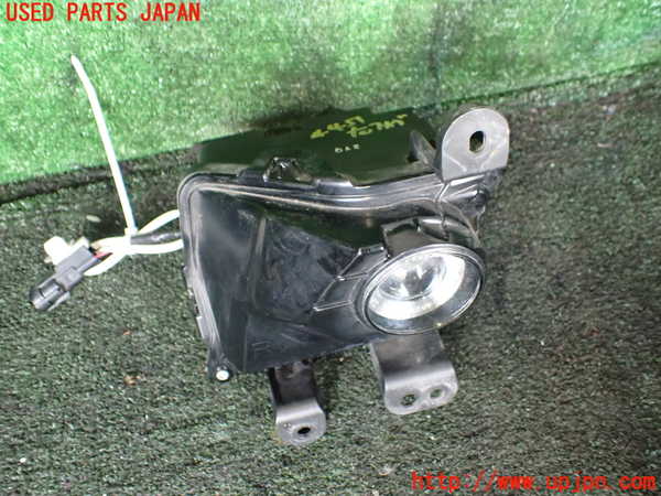 1UPJ-44511180]レクサス・RC300h(AVC10)右フォグ 中古_m0001.jpg
