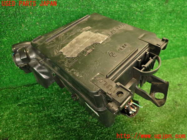 2UPJ-44626741]アバルト・595(312142)ヒューズボックス1(EGルーム内助手席側) 中古_m0001.jpg