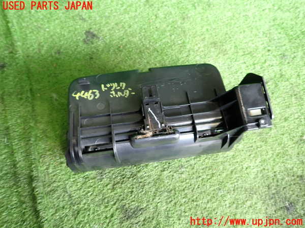 2UPJ-44637810]クラウン エステート(JZS171W)ドリンクホルダー 中古_m0002.jpg