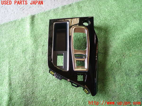 1UPJ-44667693]プジョー・3008(P845G06H)内装トリム類3 中古_m0001.jpg