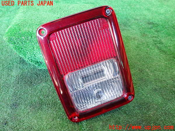 1UPJ-44831530]ジープ・ラングラー アンリミテッド(JK36L)右テールランプ 中古_m0001.jpg