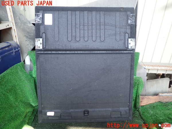 1UPJ-44897771]ジープ・ラングラー アンリミテッド(JL36L)ラゲッジトレイ1 中古_m0002.jpg