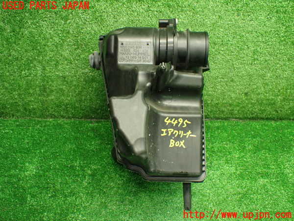 1UPJ-44952560]ルノー・カングー(KWH5F1)エアクリーナーボックス 中古_m0003.jpg